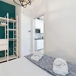Guesthost - Garden Mini Flat Specola