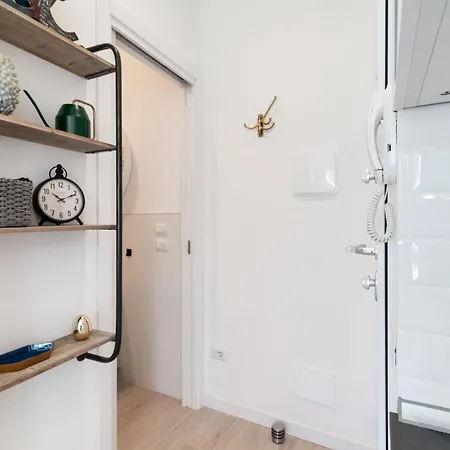 Guesthost - Garden Mini Flat Specola Lägenhet *